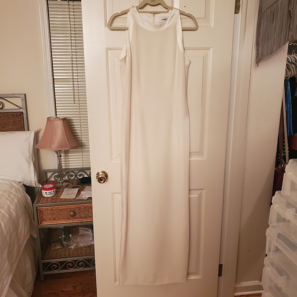 White Maxi Long - Sleeveless Classic Sheath Dress Gown - Picture 2 of 15